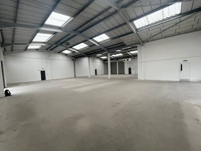Unit 1 Chapmans Park Trading Estate, 378 High Road, Willesden, Industrial To Let - IMG_9021.jpg