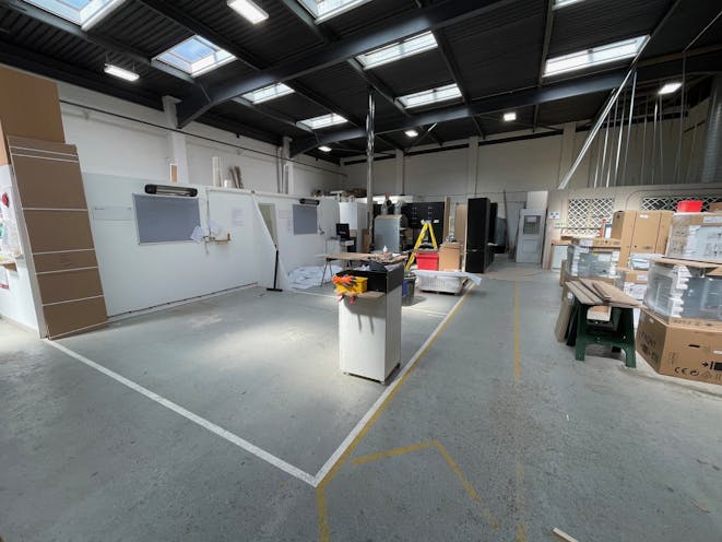 3 Loverock Road, Reading, Industrial / Warehouse For Sale - 3 Loverock Road e.jpg