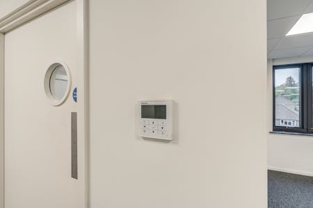 Upton House, 7 Perrymount Road, Haywards Heath, E (Commercial / Business / Service) / Office To Let - Third Floor-5.jpg