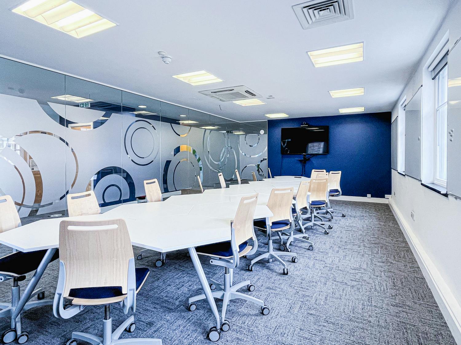 Office in Winchester - photo 2