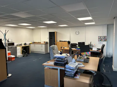 Unit 4, Vermont Place, Milton Keynes, Office / Industrial / Warehouse To Let / For Sale - IMG_1849.JPEG