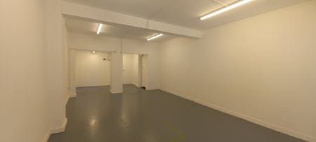 69 High Street, Twickenham, Retail To Let - 69 High Street Whitton 2.jpg