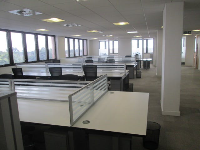 Office in Staines - photo 4