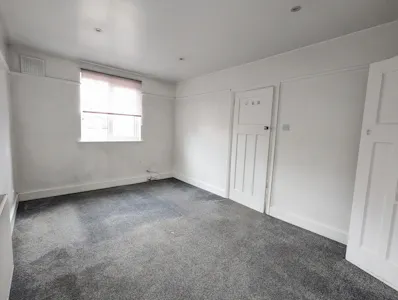 184-186 Rickmansworth Road, Watford, Mixed Use To Let - PXL_20260721_113702534.jpg