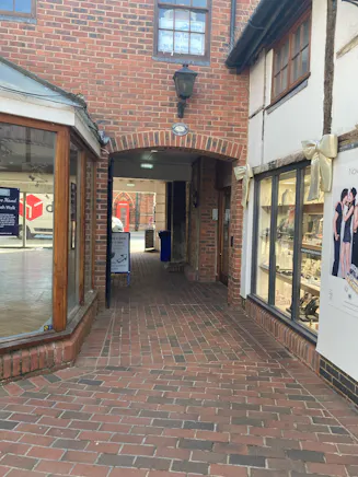 Rooms 2 & 3, Shop 10, Wokingham, Offices To Let - 4.jpg