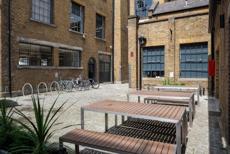 Waterside, 44- 48 Wharf Road, Islington, Office For Sale - Courtyard