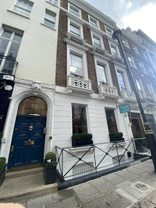 16 Albemarle Street, 17 Albemarle Street, London, Office To Let - IMG_3540.JPG