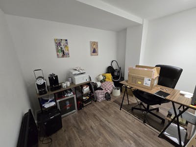 215 Bury Old Road, Manchester, Retail To Let - Back Office