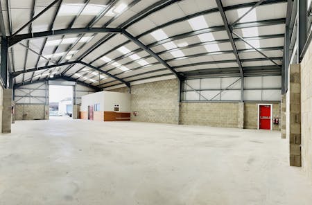 Unit 7, Bury, Industrial / Light Industrial To Let - IMG_E2033.JPG