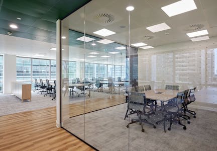 50 Bank Street, London, Office To Let - 8 person meeting room.jpg