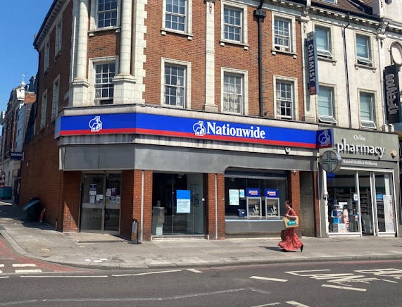 Prominent Corner Unit To Let, 152 Clapham High Street, London, Retail To Let - Main image 5.png