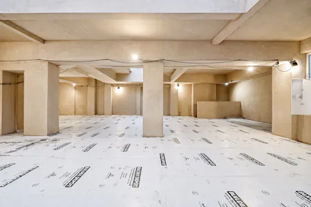 55- 57 Charlotte Street, London, Residential / Retail For Sale - restaurant 1