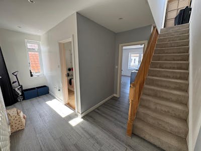 206 High Road, Benfleet, Residential Flat / Retail For Sale - IMG20250925WA0030.jpg