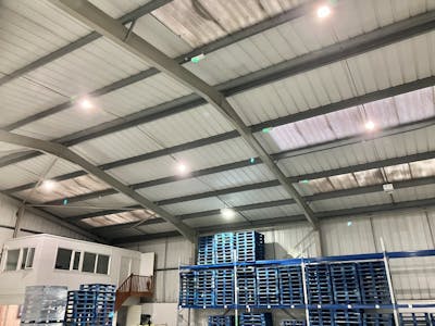 2B Enterprise Trading Estate, Southall, Warehouse To Let - 2b Enterprise - Warehouse 6.jpg