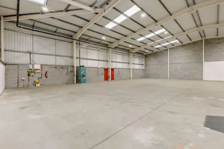 Unit 14-15, Rochdale, Industrial/Logistics To Let - 4.jpg