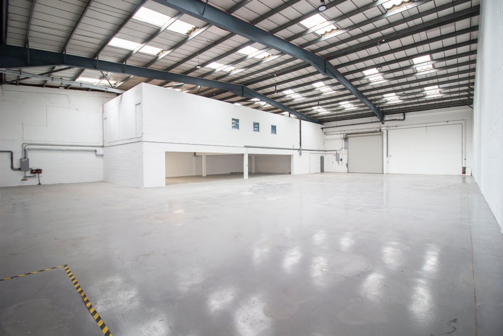 Units 14, 15 & 16 Saxon Way Trading Estate - 1_1.jpg
