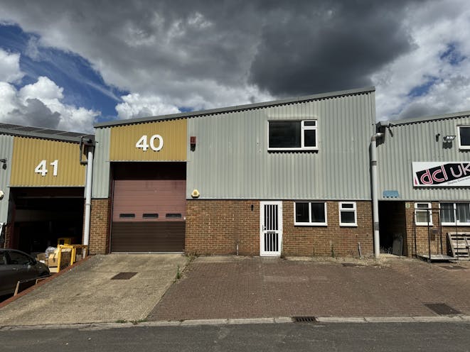 Unit 40, Leatherhead, Warehouse & Industrial To Let - IMG_6277.jpg
