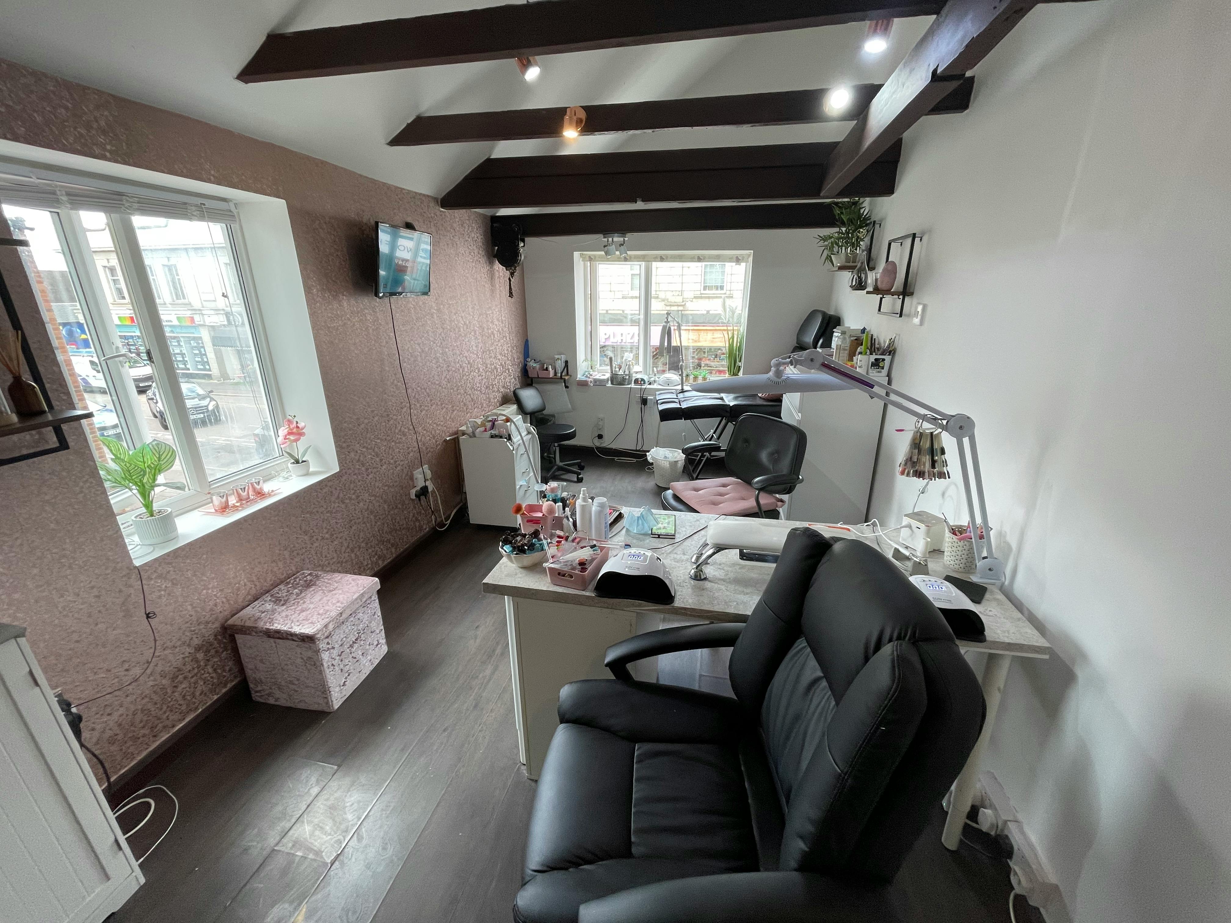 Retail/Shop in Bournemouth - photo 4