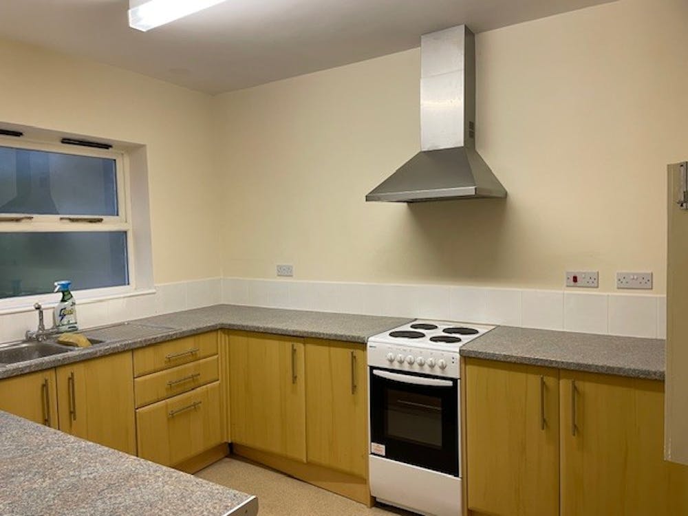 Forest Hall, Dodds Bottom, Uckfield, Leisure / Office To Let - ForestHall2Kitchen.jpg