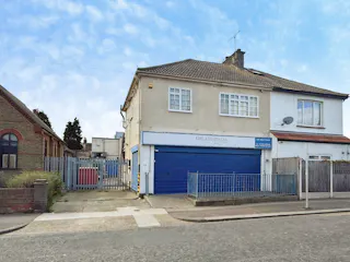 159 West Road, Southend-on-Sea, Retail For Sale - f4f635b5-134f0d65-1a98-406d-89fc-2eefabb25654.JPG