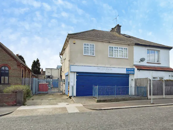 159 West Road, Southend-on-Sea, Retail For Sale - f4f635b5-134f0d65-1a98-406d-89fc-2eefabb25654.JPG