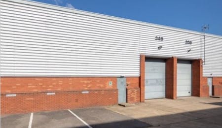 348 Edinburgh Avenue, Slough, Industrial / Warehouse To Let - 348 Edinburgh Avenue 2.jpg