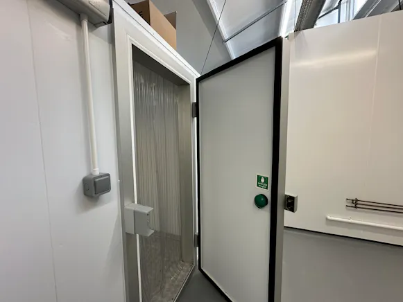 Unit 19 Zennor Trade Park, Balham, Industrial To Let - 20260527_155742602_iOS.jpg