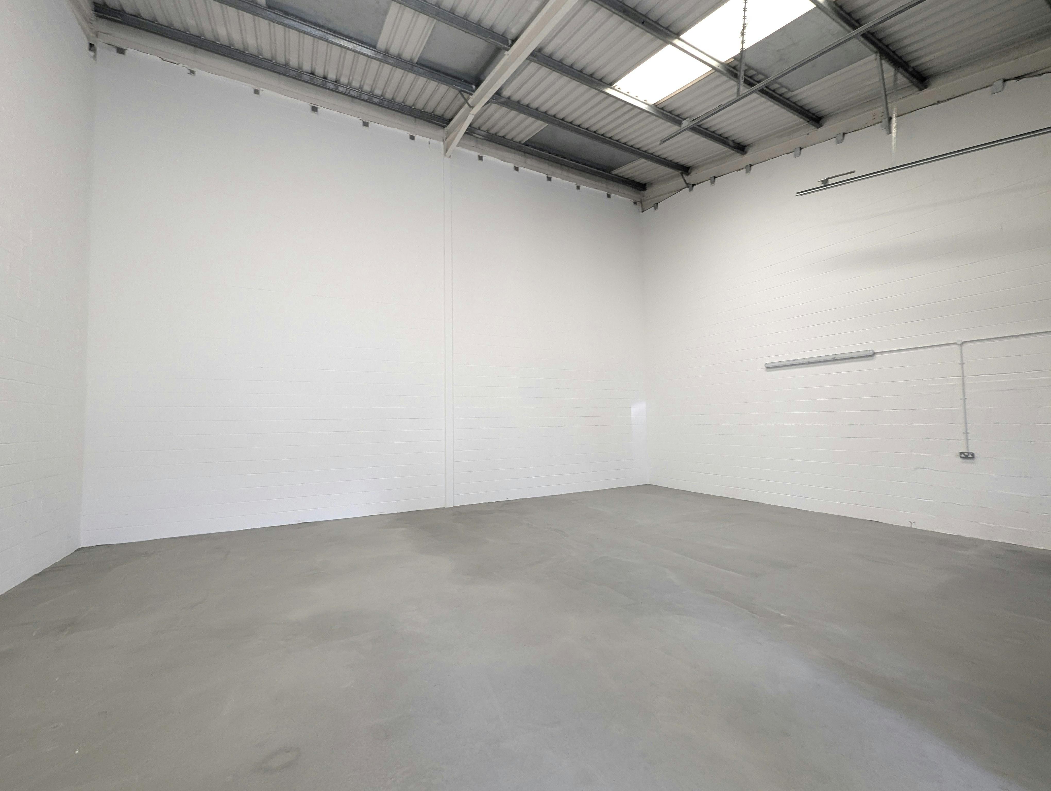 Unit N OYO Estate, Littlehampton For Sale - PXL_20260521_093008836.jpg