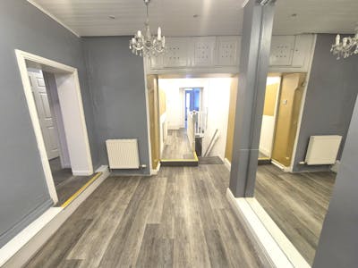 515 Buxton Road, Stockport, Retail To Let - 20250902_141733.jpg