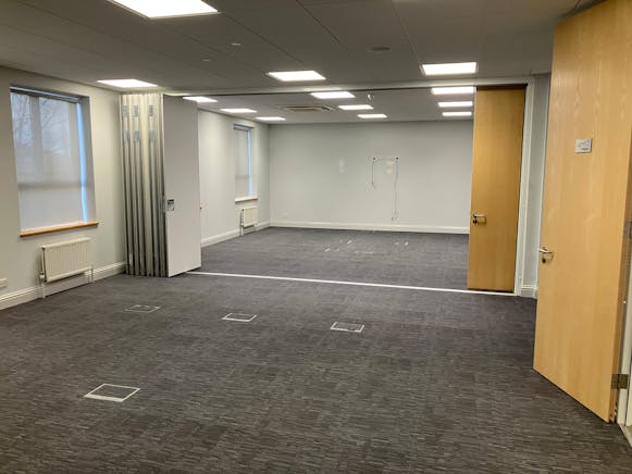 Unit B1, Chippenham, Office To Let - IMG_2142.JPG