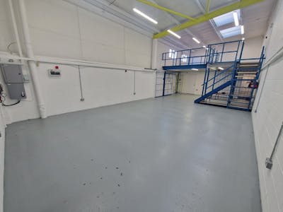 13 Limberline Spur, Portsmouth, Industrial / Warehouse To Let - 20251022_101833.jpg