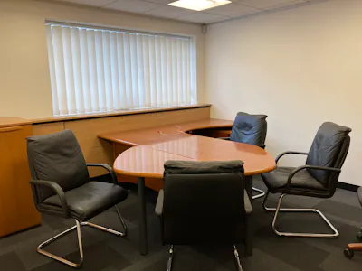 1st Floor, Watford, Office To Let - IMG_4277.jpg