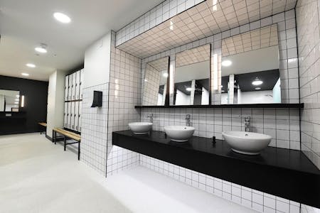One New York Street, Manchester, Office To Let - One New York Street - WC Facilities/Changing Rooms
