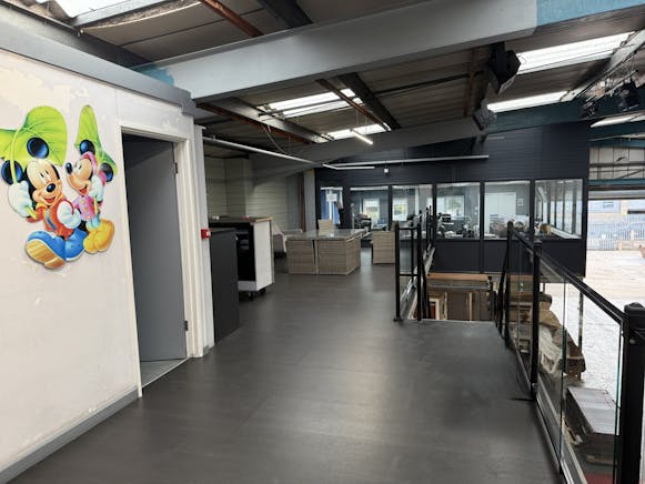 Unit 6 Tower Industrial Estate, Eastleigh, Industrial To Let - IMG_5486.JPEG