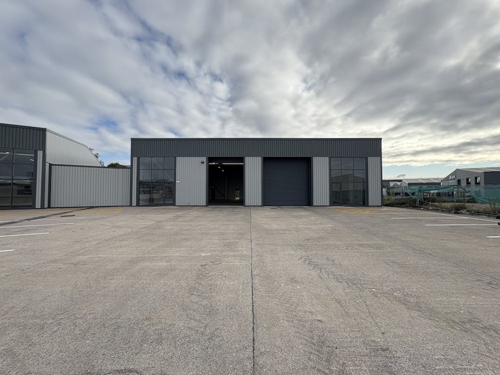 Units 18-20, Severnside Trading Estate, Textilose Road - IMG_0877.JPG