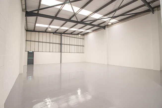 Unit 11 Airlinks Industrial Estate, Heston, Industrial / Warehouse To Let - 2.1.jpg