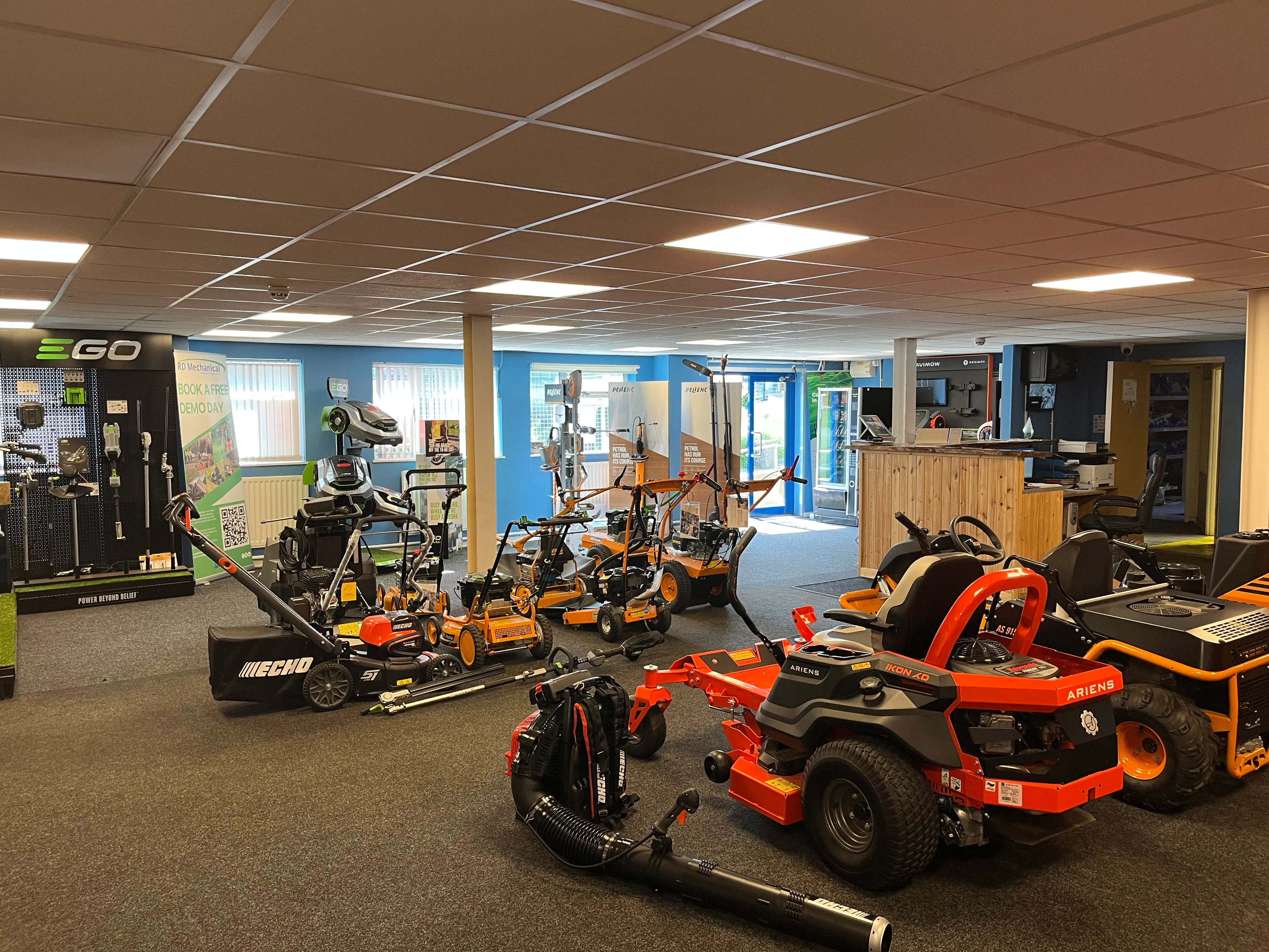 Unit 5C, Hydepark Industrial Estate, Newtownabbey, Industrial / Warehouse To Let - Showroom.jpeg