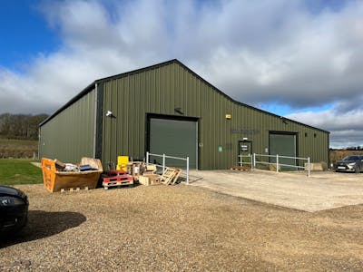 Hart Hill Barn, Granborough Road, Buckingham, E (Commercial / Business / Service) / Industrial To Let - external.jpg