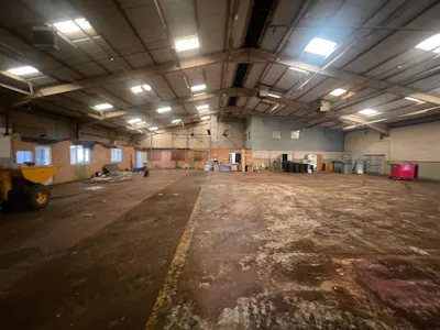 Unit 11, Neath Vale Supplier Park, Neath, Industrial / Warehouse To Let - 7babefd9-b60b-4026-85aa-2b5f343ef378.JPG