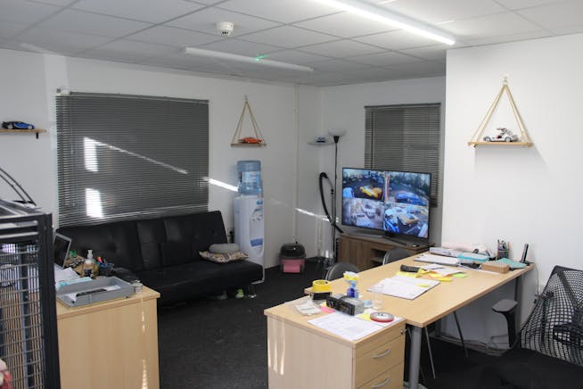 Unit 19 Riverside Business Park, Harlow, Industrial To Let - IMG_0725.JPG