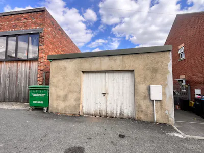 Workshop/Garage 32 Back Regent Place, Harrogate, Industrial For Sale - image00018.jpeg