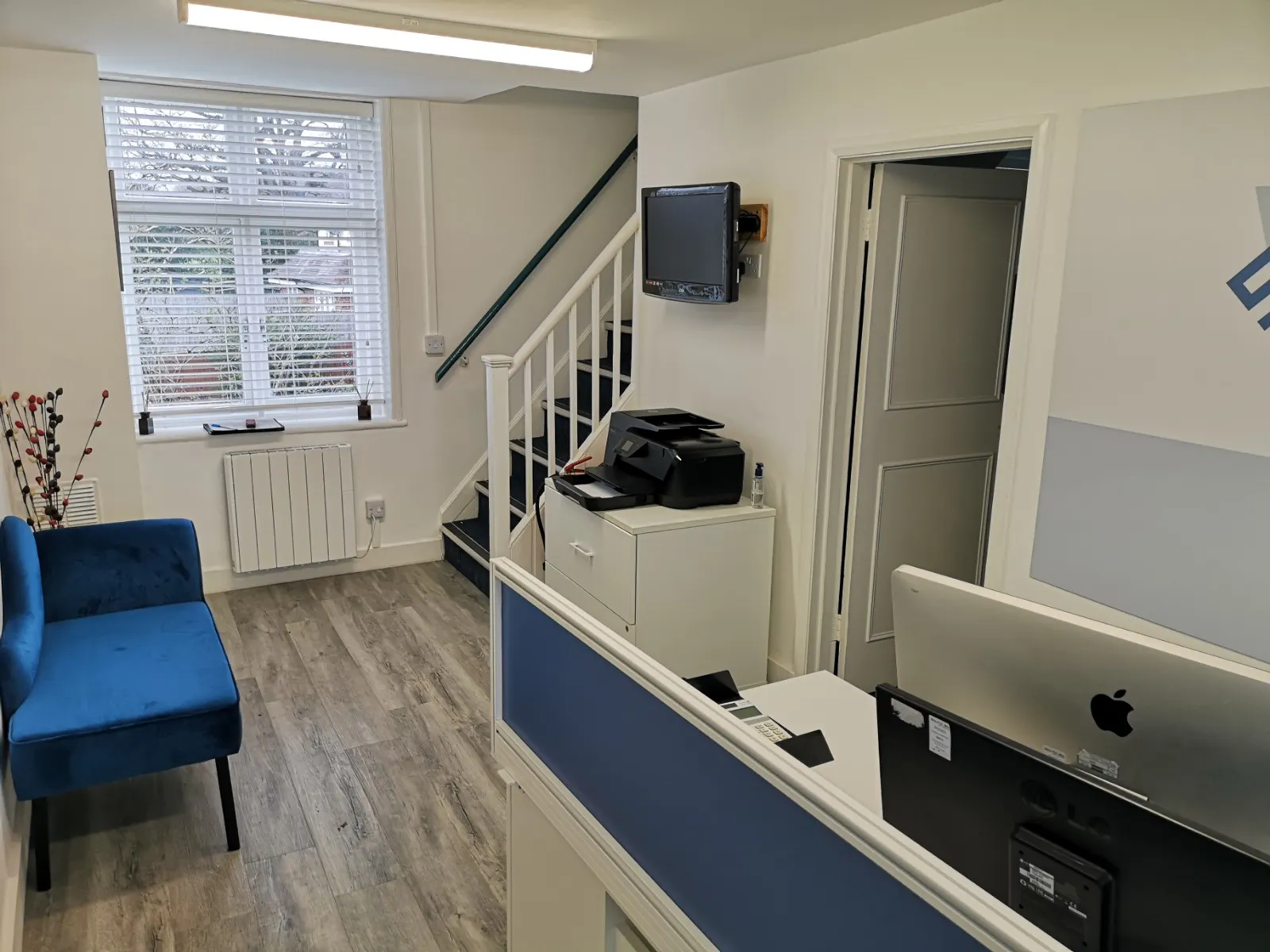 18 Church Street, Near Horsham, E (commercial/business and service ...