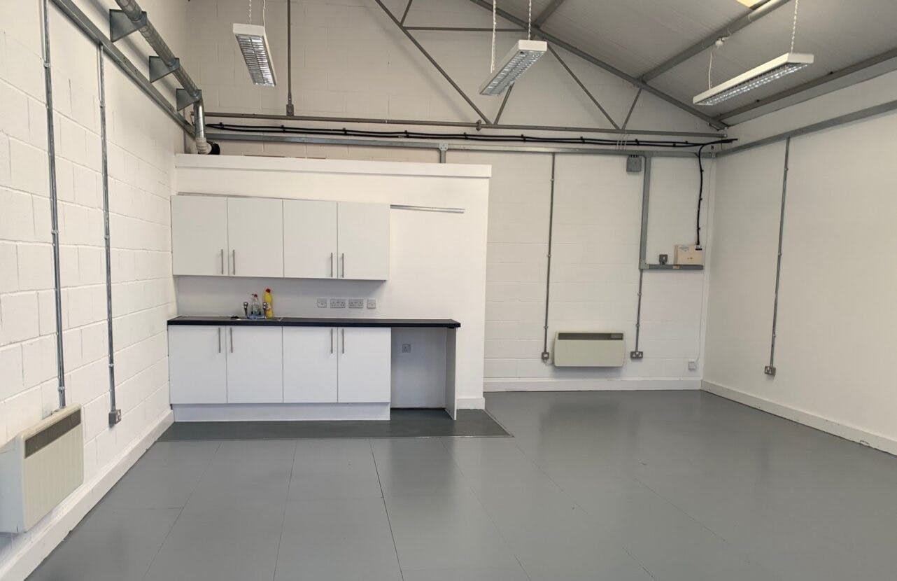 Draycott West, Elcot Mews, Elcot Lane, Off London Road, Marlborough, Industrial / Leisure / Office / Retail To Let - Draycott-West-25-Internal-1282x830.jpg