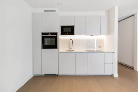 Brooke Street, London, Residential Flat To Let - Studio Kitchen