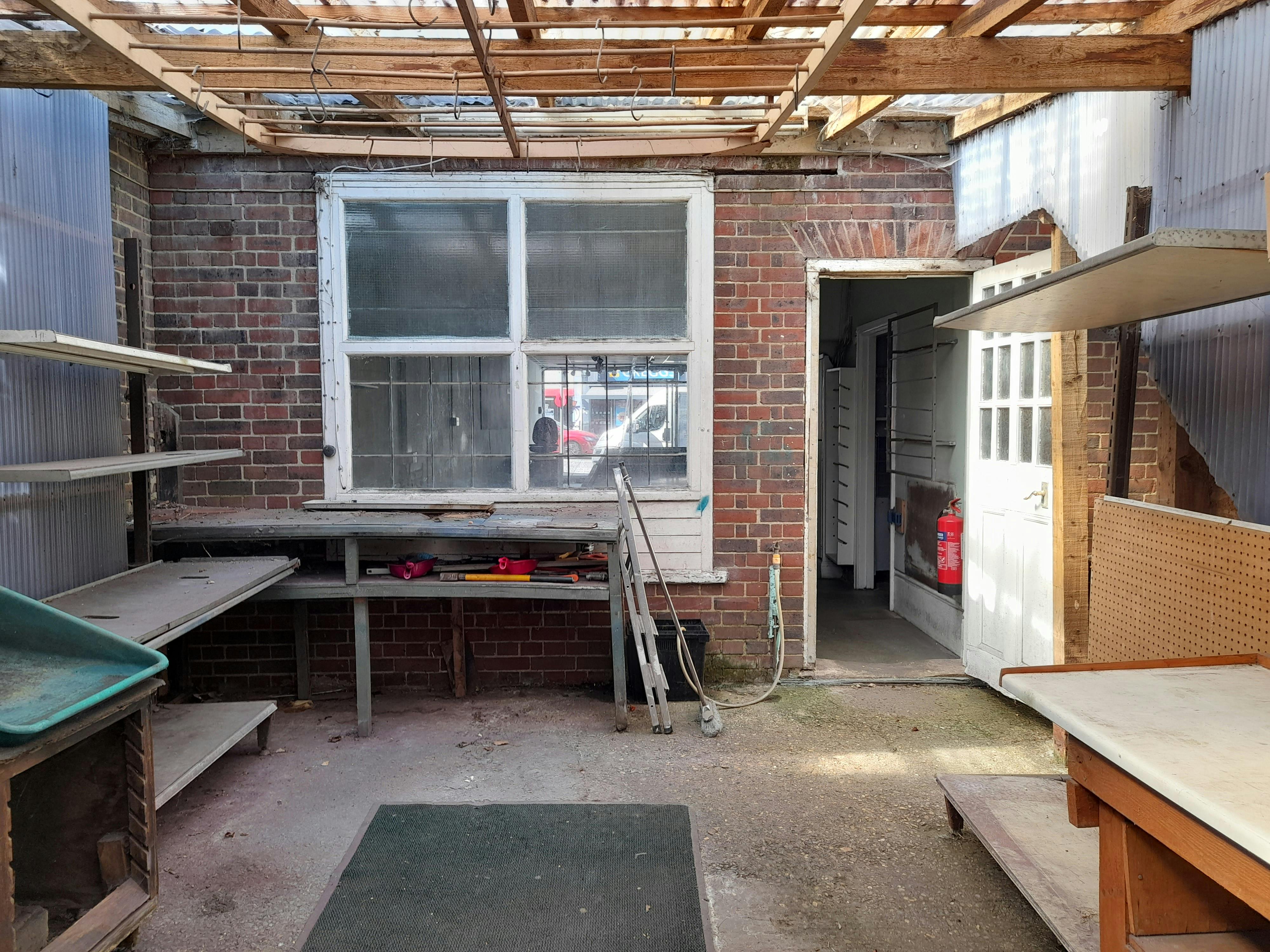 Ground Floor and Rear Land, 126 Central Road, Worcester Park, Retail To Let - 20250701_095104.jpg