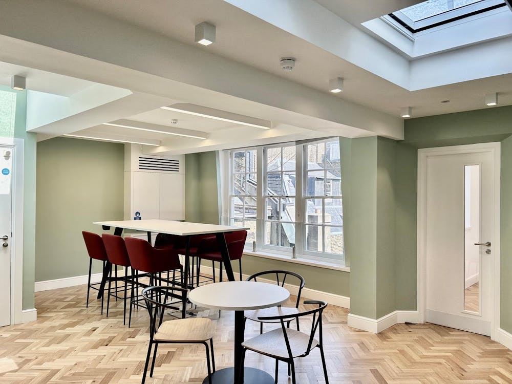 18-19 Albemarle Street, 19 Albemarle Street, London, Office To Let - Breakout Area