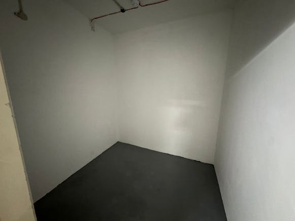 Basement, 63-67 High Street, Rayleigh, Retail To Let - IMG20250604WA0042.jpg