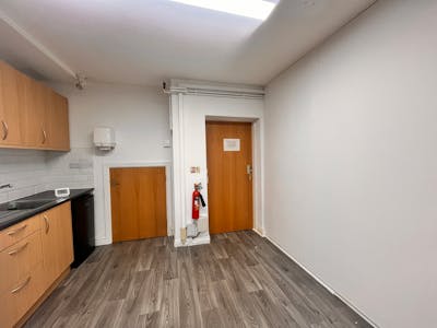 21, Hornbeam Square South, Harrogate, Office To Let - image00010.jpeg