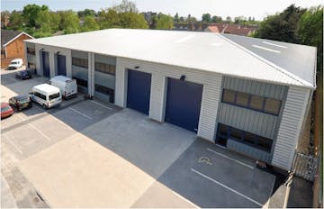 Unit 24 Vale Industrial Centre, Aylesbury, Industrial / Industrial To Let - Photo Main
