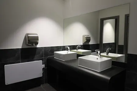 1 Sterling Court, Leeds, Office To Let - WC.png